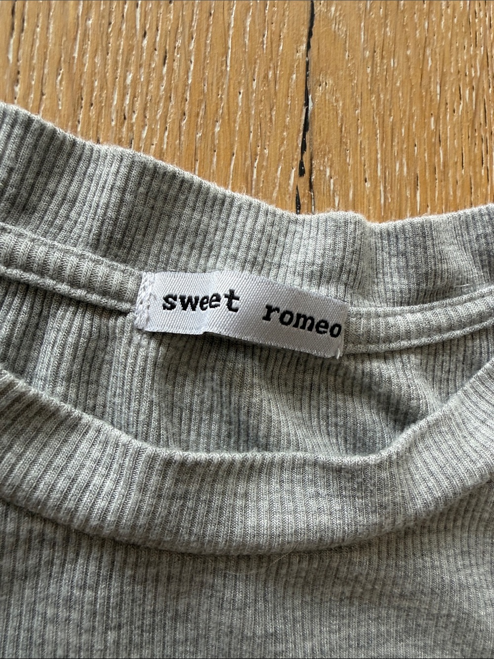 Sweet Romeo Ribbed Baby tee (xs) - Picture 2 of 7
